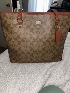 Coach monogram Signature Zip top Tote/Purse, Khaki Brown